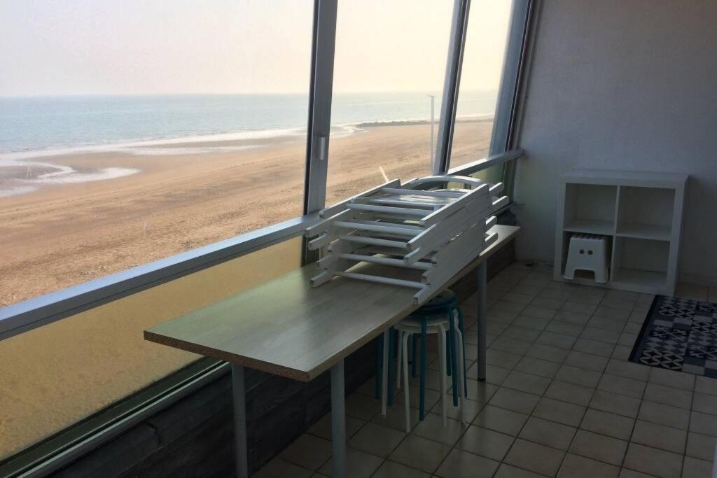 Appartement T2 Avec Vue Sur Mer Directe ! Courseulles-sur-Mer Exterior foto